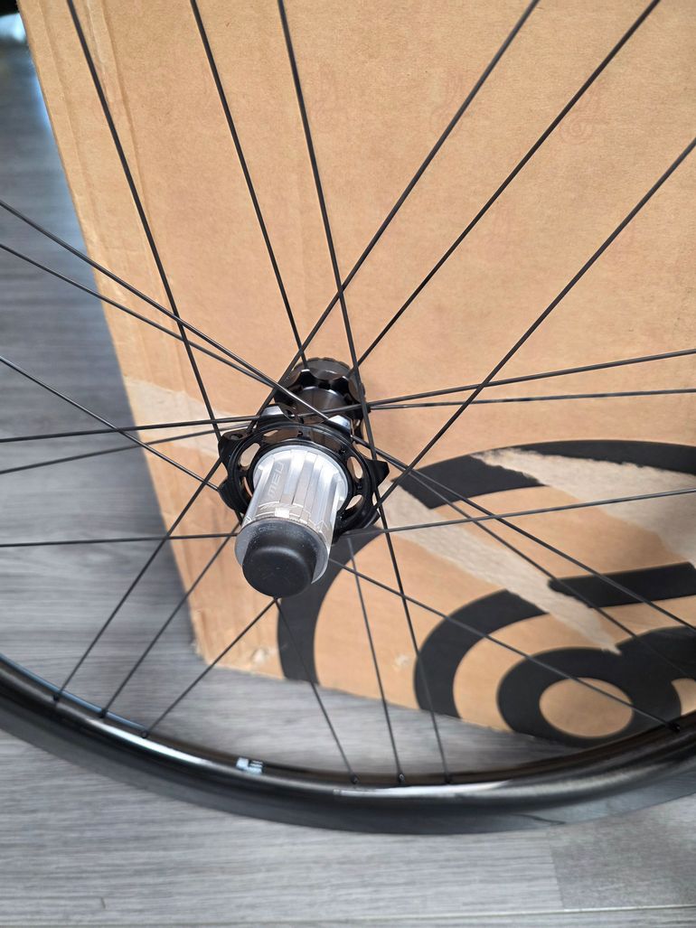 Used Campagnolo Bora WTO 45 2WF C23 Tubeless Ready Disc Centerlock N3W Carbone 2026 bike — image 3 of 5