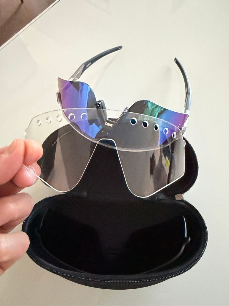 Used Oakley Sutro Lite Sweep 2024 bike — image 3 of 3
