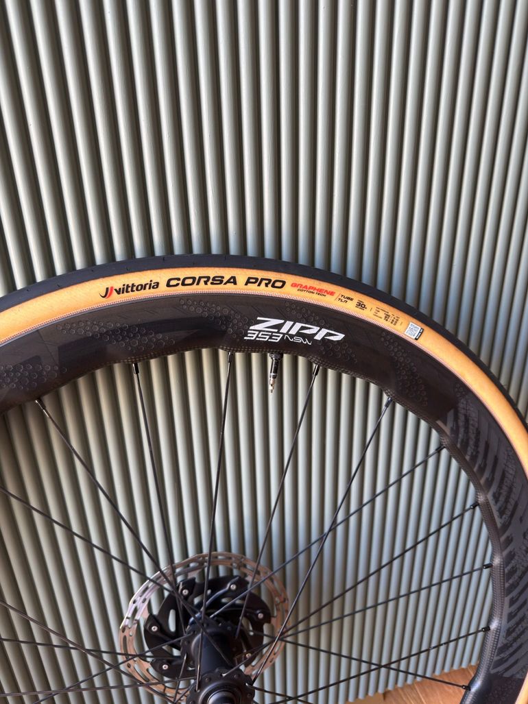 Used Zipp 353 NSW Wheelset bike — image 8 of 10