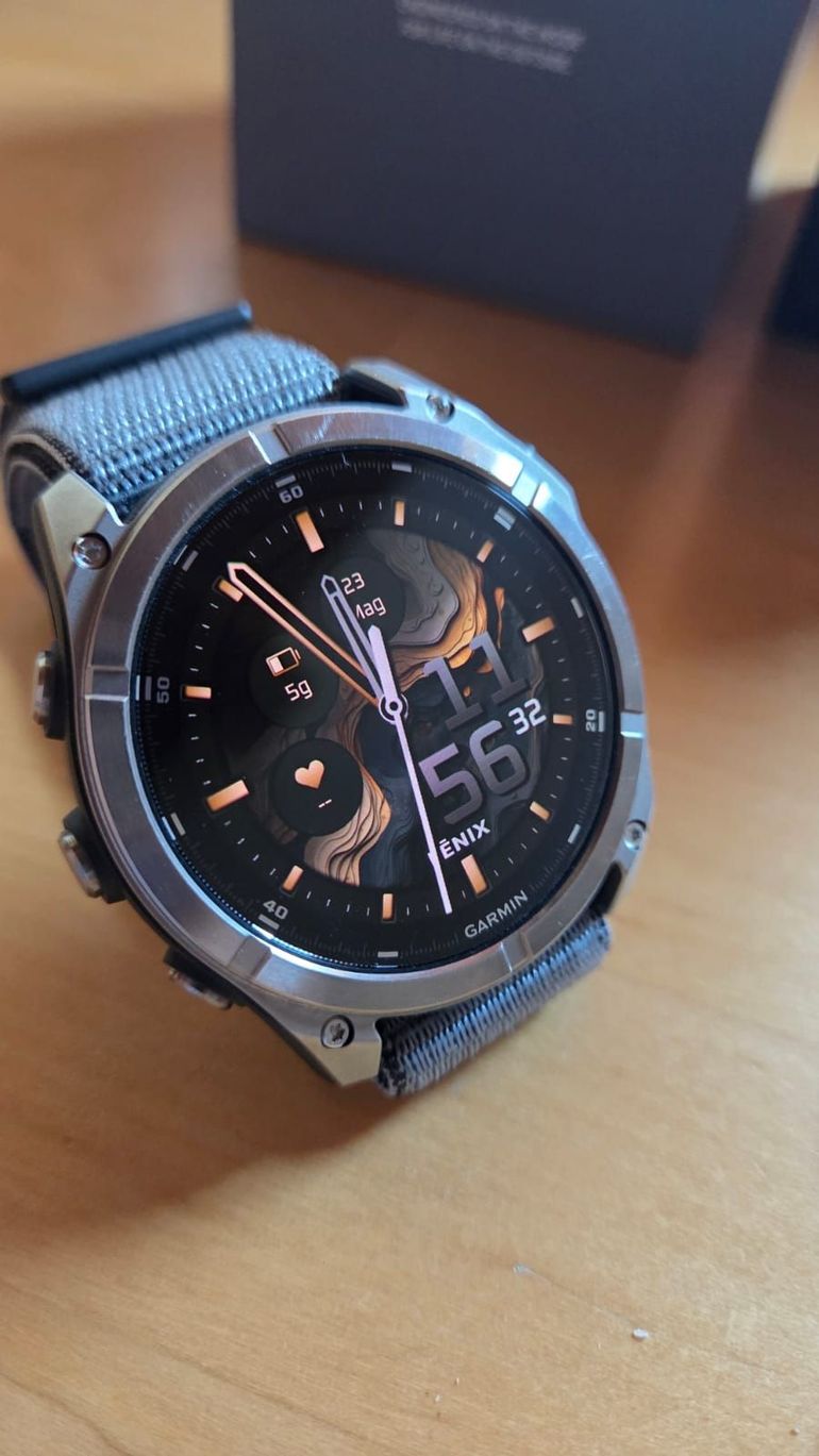 Used Garmin fēnix 8 51mm AMOLED Sapphire Titanium 2026 bike — image 6 of 7