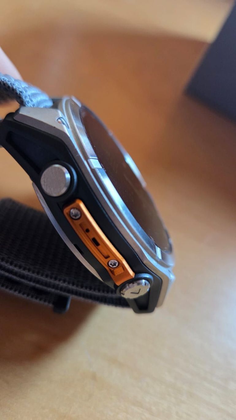Used Garmin fēnix 8 51mm AMOLED Sapphire Titanium 2026 bike — image 4 of 7