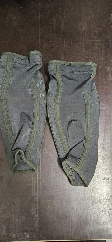 Gebrauchtes Fox Ellbow Pads 2024 bike — Bild 3 von 3