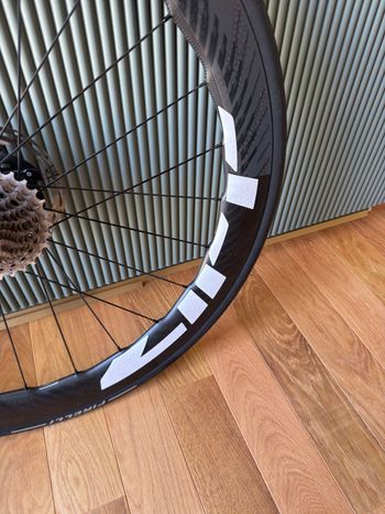 Used Zipp 454 NSW Tubeless Disc-brake 2024 bike — image 4 of 13