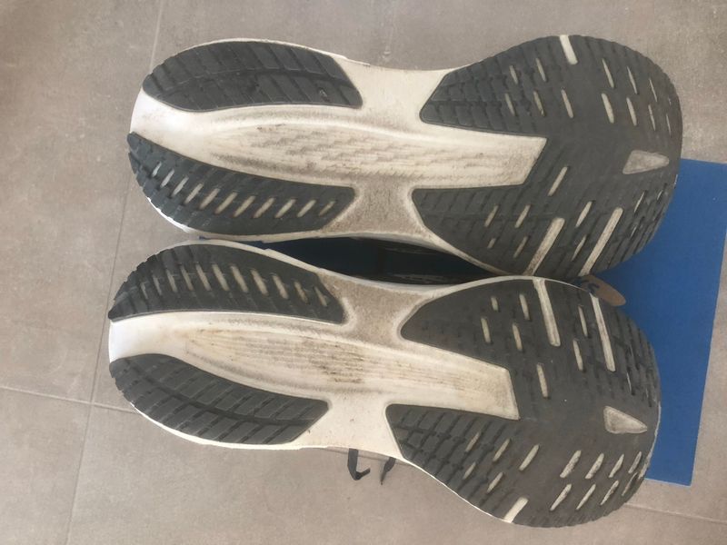 Used Brooks Launch 11 2025 bike — image 4 of 4