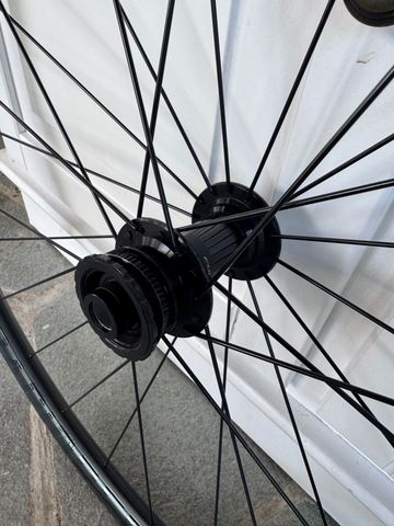 Brugt Fulcrum Rapid Red 900 Disc 2023 bike — billede 4 af 5