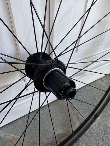 Brugt Fulcrum Rapid Red 900 Disc 2023 bike — billede 2 af 5