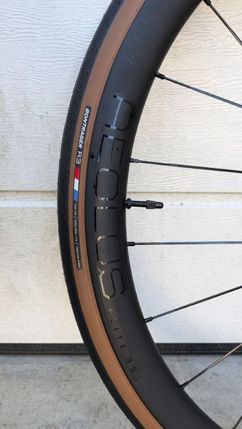 Used Bontrager Aeolus Elite 35 TLR Front Wheel 2026 bike — image 3 of 4