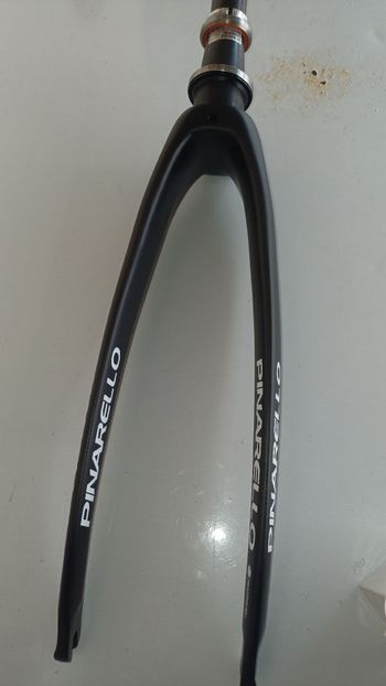 Used Pinarello F8 Fork 2022 bike — image 3 of 13