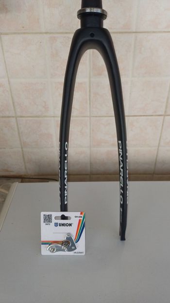 Used Pinarello F8 Fork 2022 bike — image 10 of 13