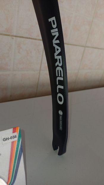 Used Pinarello F8 Fork 2022 bike — image 6 of 13