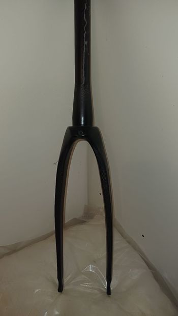 Used Pinarello F8 Fork 2022 bike — image 11 of 13