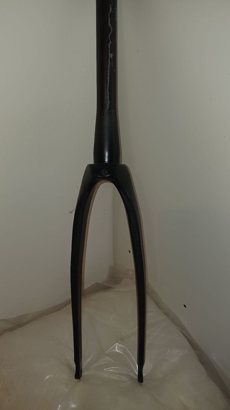 Used Pinarello F8 Fork 2022 bike — image 11 of 13