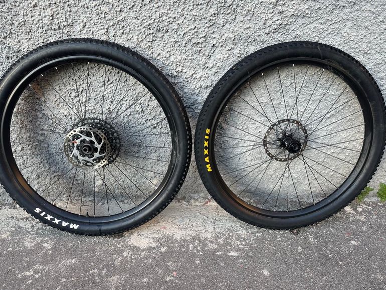 Used Syncros x-30 se 2025 bike — image 1 of 4