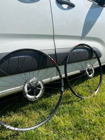 Used Dt Swiss XR 1501 Wheels
