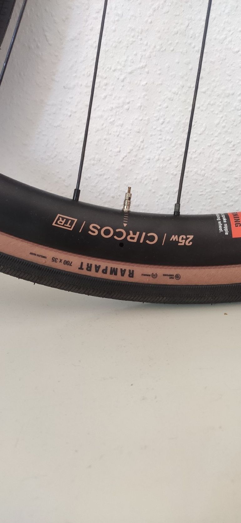 Used Teravail Circos Laufradsatz bike — image 4 of 7