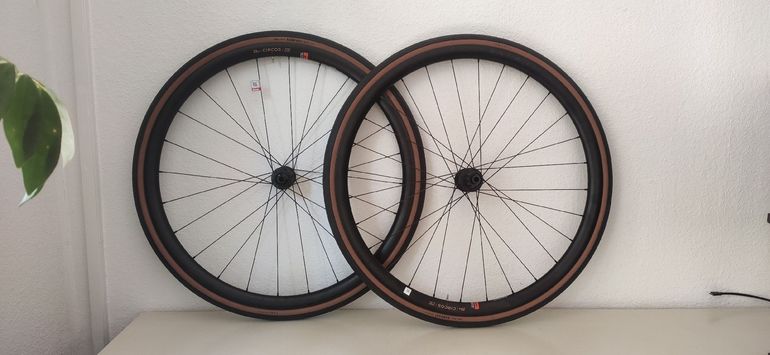 Used Teravail Circos Laufradsatz bike — image 1 of 7