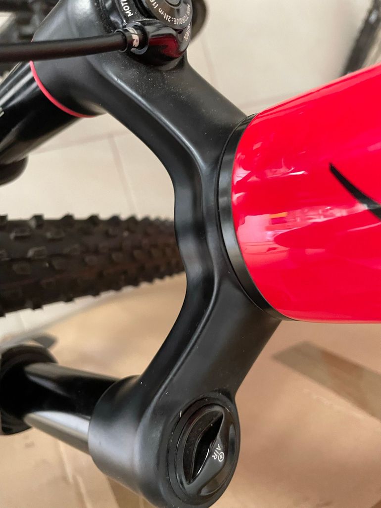Used Rock Shox reba 2026 bike — image 3 of 5
