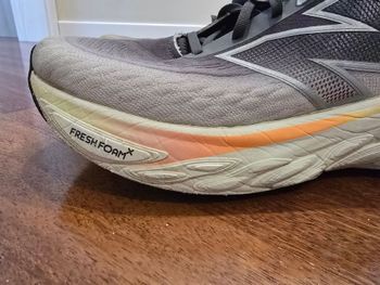 Used New Balance Fresh Foam X 1080v14 2025 bike — image 4 of 5