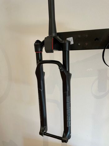 Used RockShox Reba RL 100 mm 2025 bike — image 5 of 10