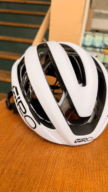 Used Giro Aries Spherical Helmet 2026 bike — image 2 of 14