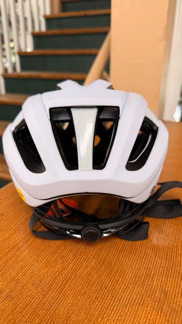 Used Giro Aries Spherical Helmet 2026 bike — image 5 of 14