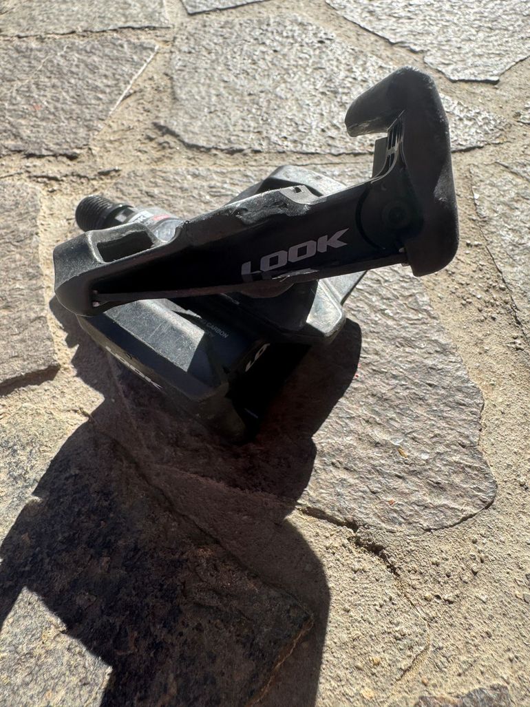 Used Look Keo Blade Carbon Pedals bike — image 4 of 4