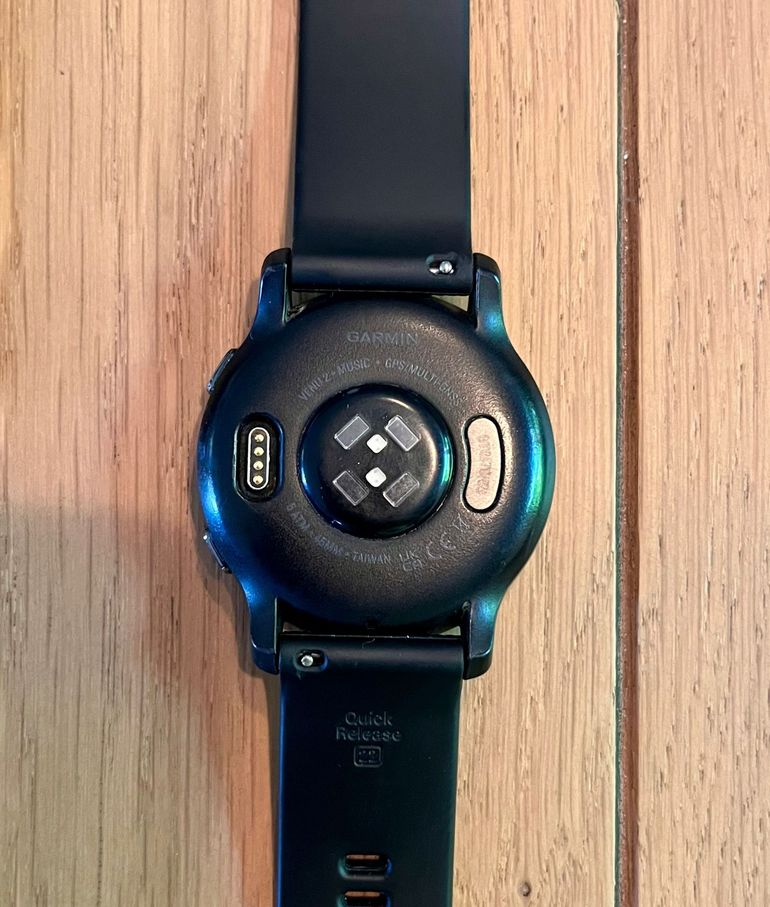 Used Garmin Venu 2 GPS Smartwatch bike — image 4 of 5