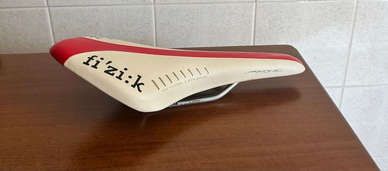 Used Fizik Arione Wing Flex bike — image 2 of 4