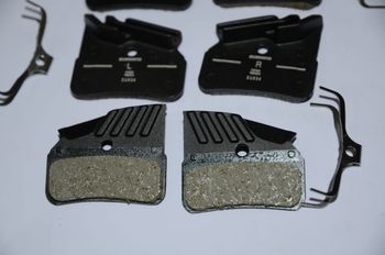 Used Shimano N03A Ventilated Brake Pads bike — image 2 of 2