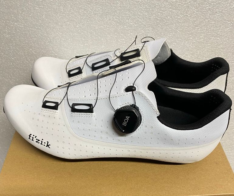 Used Fizik Tempo Overcurve R4 2026 bike — image 2 of 13