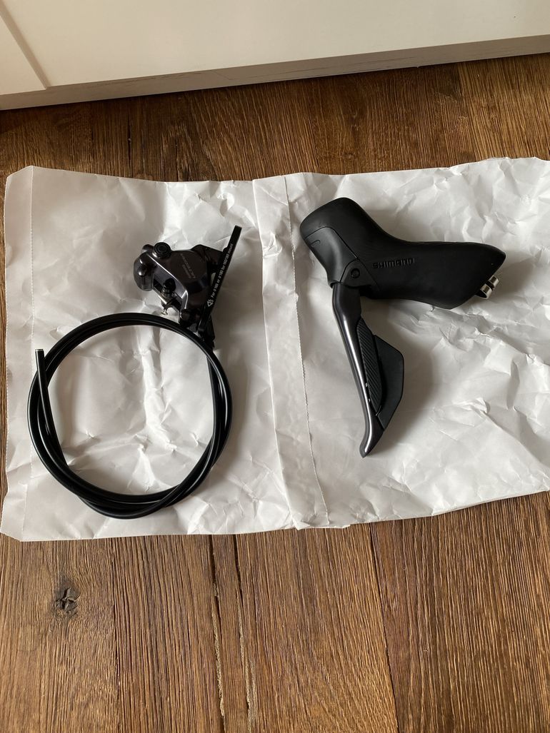 Used Shimano Ultegra Shifterset R8170 bike — image 1 of 3