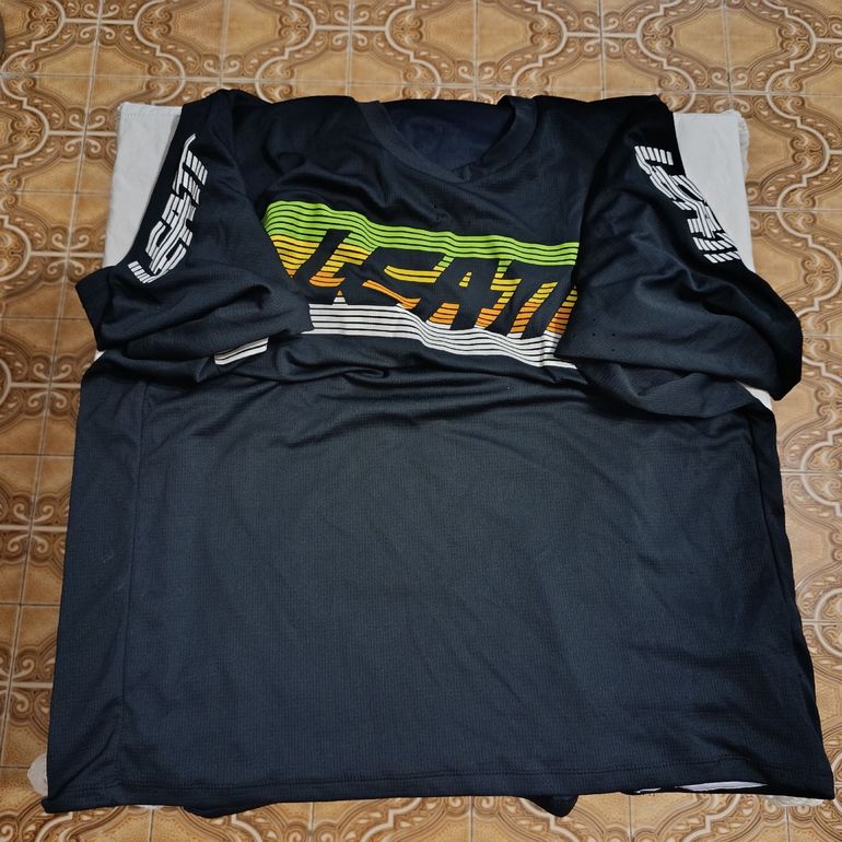 Used LEATT Maglia MTB 3.0 2021 bike — image 1 of 7