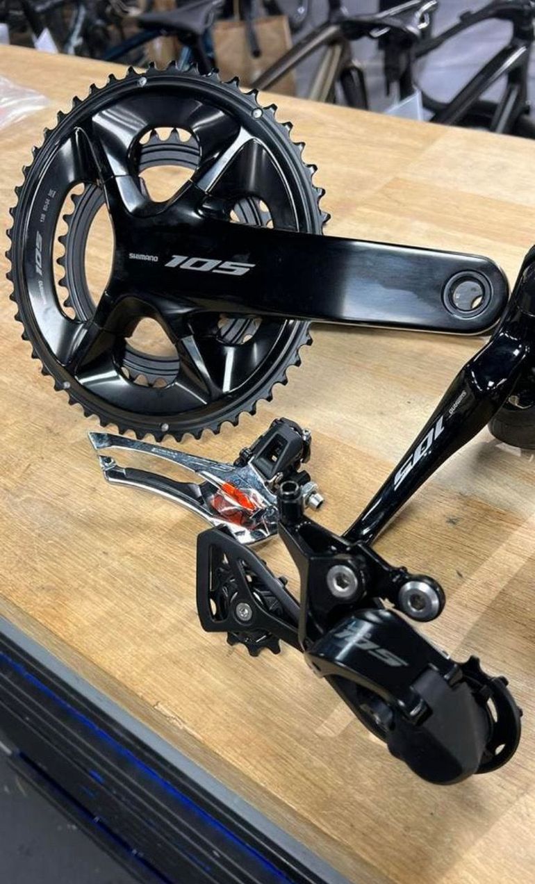 Used Shimano 105 12-speed Complete 2026 bike — image 4 of 8