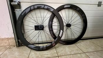 Used Zipp 404 Firecrest Carbon Tubeless Disc Wheelset 2025 bike — image 2 of 2
