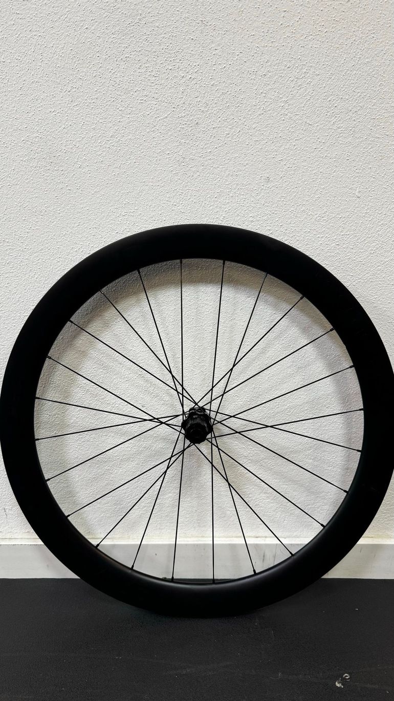 Used Bontrager Aeolus Pro 51 TLR Disc Road Wheel 2024 bike — image 4 of 5