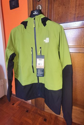 Used The North Face guscio balmenhorn futurlight 2026 bike