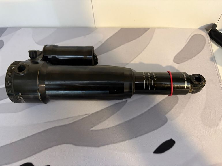 Used RockShox Super Deluxe Select+ bike — image 1 of 2