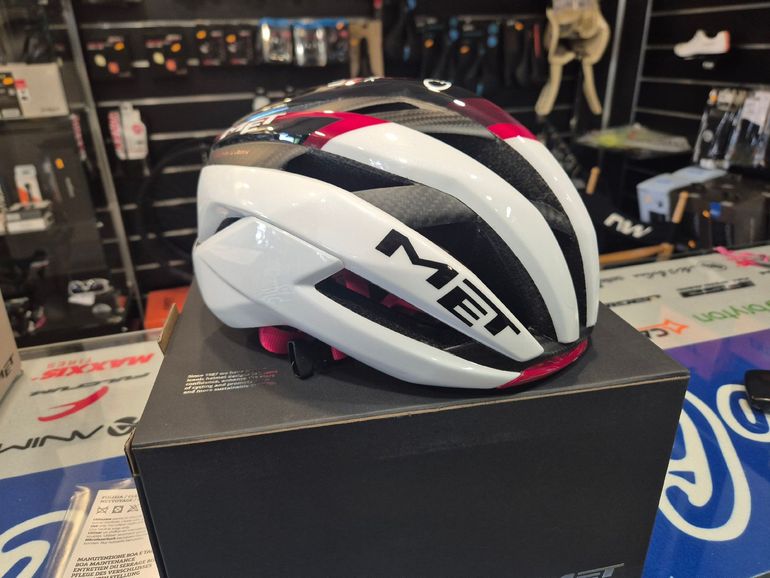 Used MET Trenta carbon Uae 2026 bike — image 1 of 5