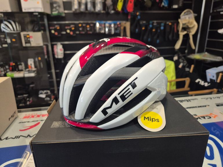 Used MET Trenta carbon Uae 2026 bike — image 2 of 5
