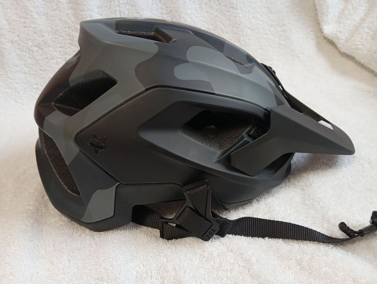 Used Fox Casco Helmet 2026 bike — image 3 of 10
