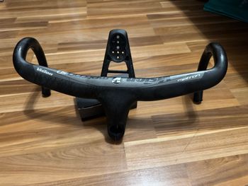 Used Vision Metron 5D Integrated Handlebar 110mm x 420mm bike — image 3 of 5