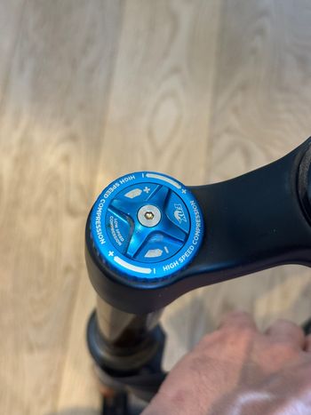Used Fox Float 36 Kashima 27.5 150mm bike — image 7 of 12