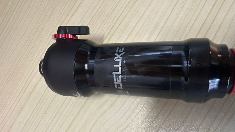 Used RockShox Deluxe select + bike — image 4 of 5