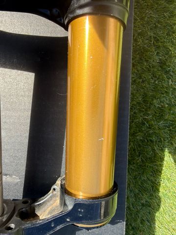 Used Fox 40 Factory Fork 2024 bike — image 3 of 11