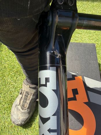 Used Fox 40 Factory Fork 2024 bike — image 11 of 11