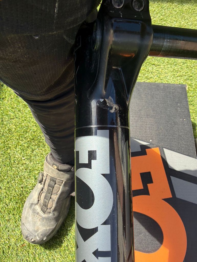 Used Fox 40 Factory Fork 2024 bike — image 11 of 11