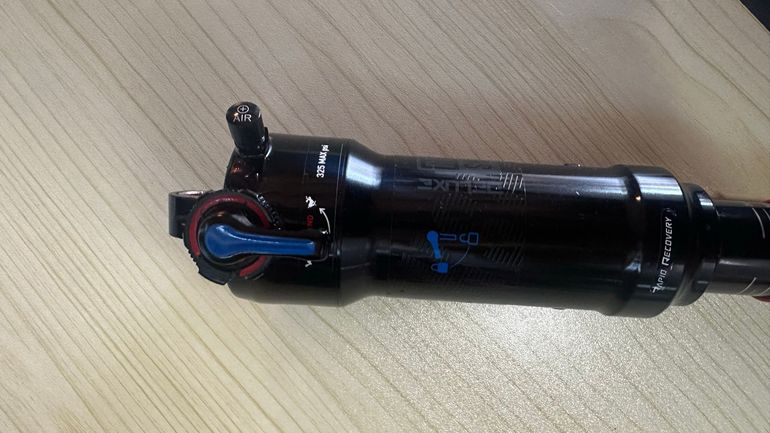 Used RockShox Deluxe RT bike — image 4 of 4