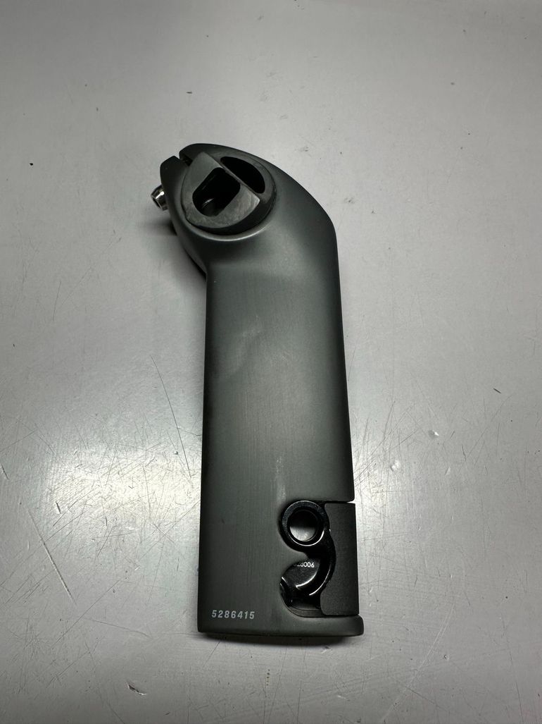 Used Trek Madone Gen 7 Seatpost 2024 bike — image 1 of 3