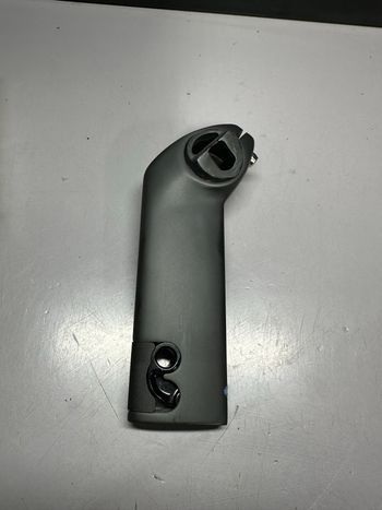 Used Trek Madone Gen 7 Seatpost 2024 bike — image 2 of 3