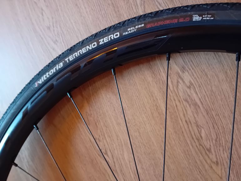 Used Fulcrum Rapid Red 3 Wheelset bike — image 12 of 13